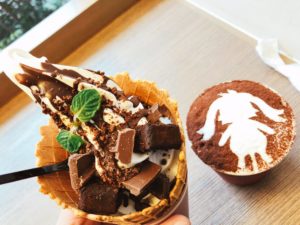 ザックのザクザクぱふぇそふととハンペンお手製ホットココア