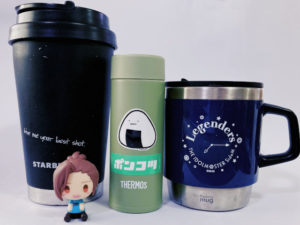 スタバのタンブラーとミニボトルとレジェサーモマグとちょこのっこみのりさん