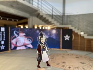 晴明館内と雨彦のアクスタ