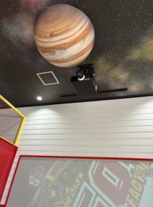 プロジェクターと木星。