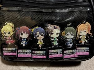 去年のコラボアクキーをセッティングした痛バッグ